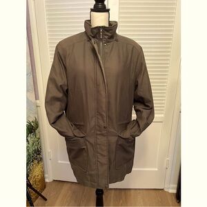 SZ M Bromley sport, army green jacket.